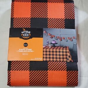 NWT Hyde & EEK! Orange and Black Oblong Tablecloth 60x84 Inches